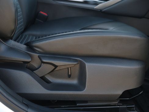 Used 2021 Toyota Camry SE image 30