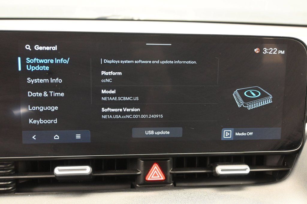 Used 2025 Hyundai Ioniq 5 SE RWD image 18
