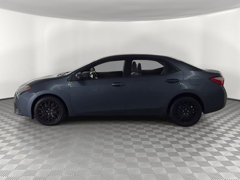 Used 2015 Toyota Corolla LE image 2