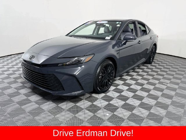 Used 2026 Toyota Camry LE FWD image 3