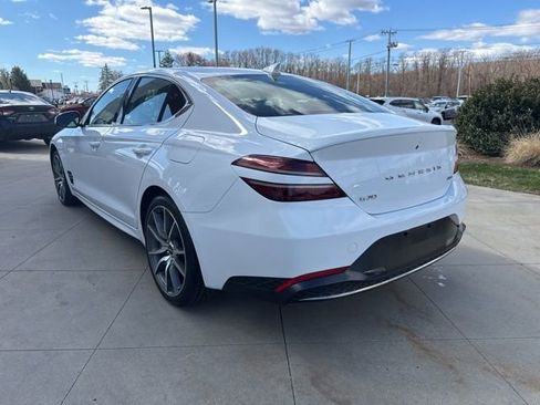 Used 2023 Genesis G70 2.0T image 5
