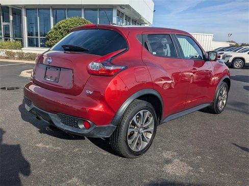Used 2017 Nissan Juke SV w/ Technology Package image 4
