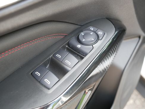 Used 2025 Chevrolet Trax RS w/ Driver Confidence Package FWD image 19