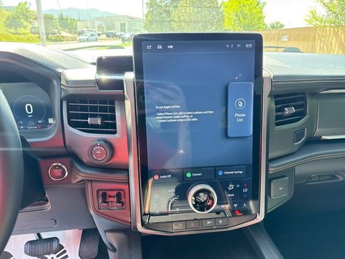 Used 2024 Ford Expedition Max Platinum AWD/4WD image 18