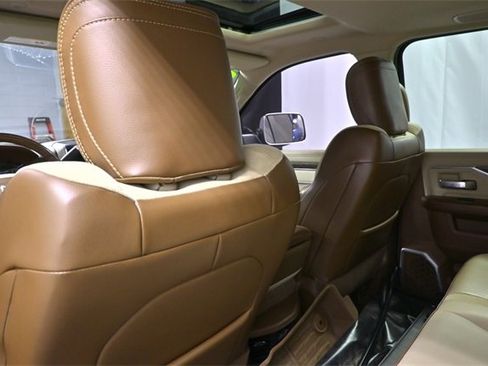 Used 2020 RAM 3500 Laramie image 16