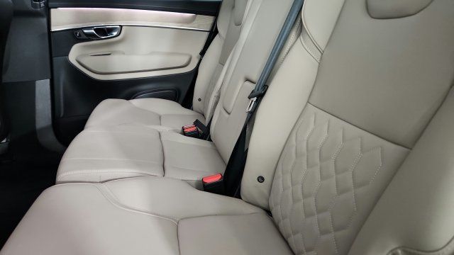 Used 2026 Volvo XC90 B6 Plus w/ Protection Package AWD/4WD image 28