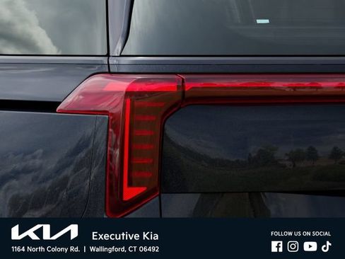 New 2026 Kia Carnival SX Prestige FWD image 11
