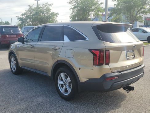 Used 2021 Kia Sorento LX FWD image 7