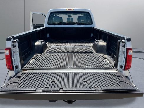 Used 2016 Ford F250 XL w/ Power Equipment Group AWD/4WD image 28