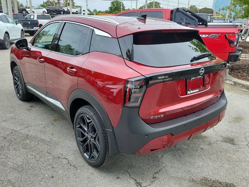 New 2026 Nissan Kicks SR FWD image 6