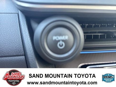 Used 2023 Toyota Prius XLE FWD image 18