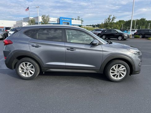 Used 2016 Hyundai Tucson SE w/ Option Group 02 AWD/4WD image 8