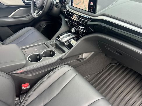 Used 2025 Acura MDX SH-AWD image 14