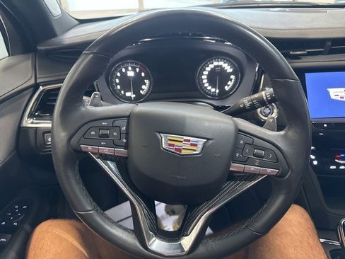 Used 2024 Cadillac XT6 Sport image 27