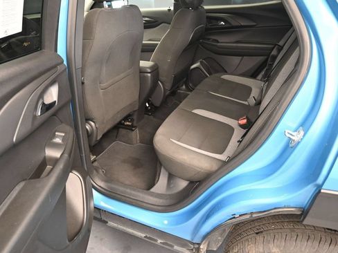 Used 2025 Chevrolet TrailBlazer LT AWD/4WD image 16