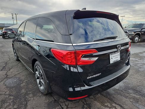 Used 2024 Honda Odyssey Elite image 5