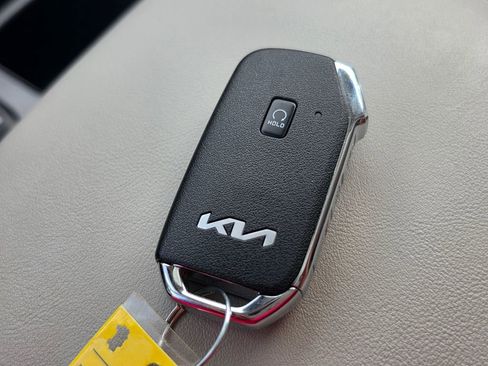 Certified 2023 Kia Sorento SX AWD/4WD image 35