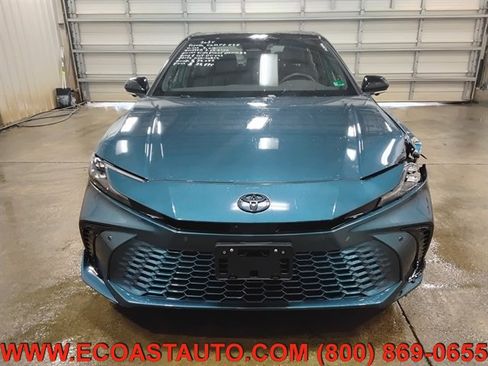 Used 2025 Toyota Camry XSE w/ Premium Plus Package image 7
