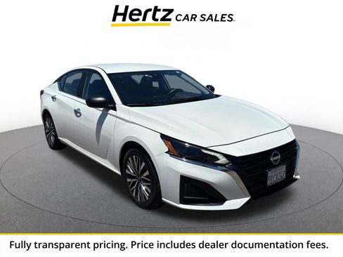 Used 2025 Nissan Altima 2.5 SV FWD image 1