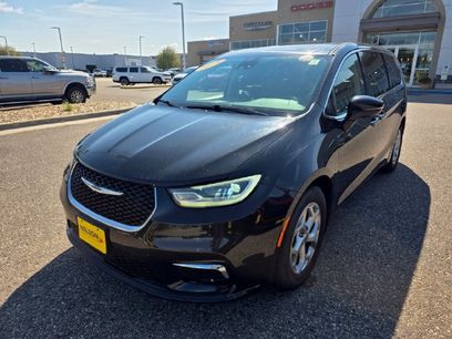 Used 2024 Chrysler Pacifica Limited