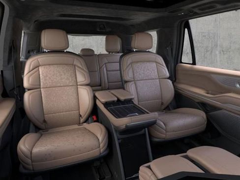 New 2026 Lincoln Navigator Black Label AWD/4WD image 11