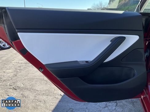 Used 2018 Tesla Model 3 Long Range image 47