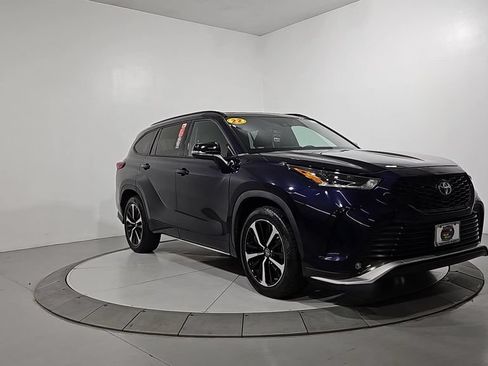 Used 2022 Toyota Highlander XSE AWD/4WD image 8