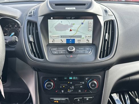 Used 2017 Ford Escape SE w/ SE Leather Comfort Package image 24