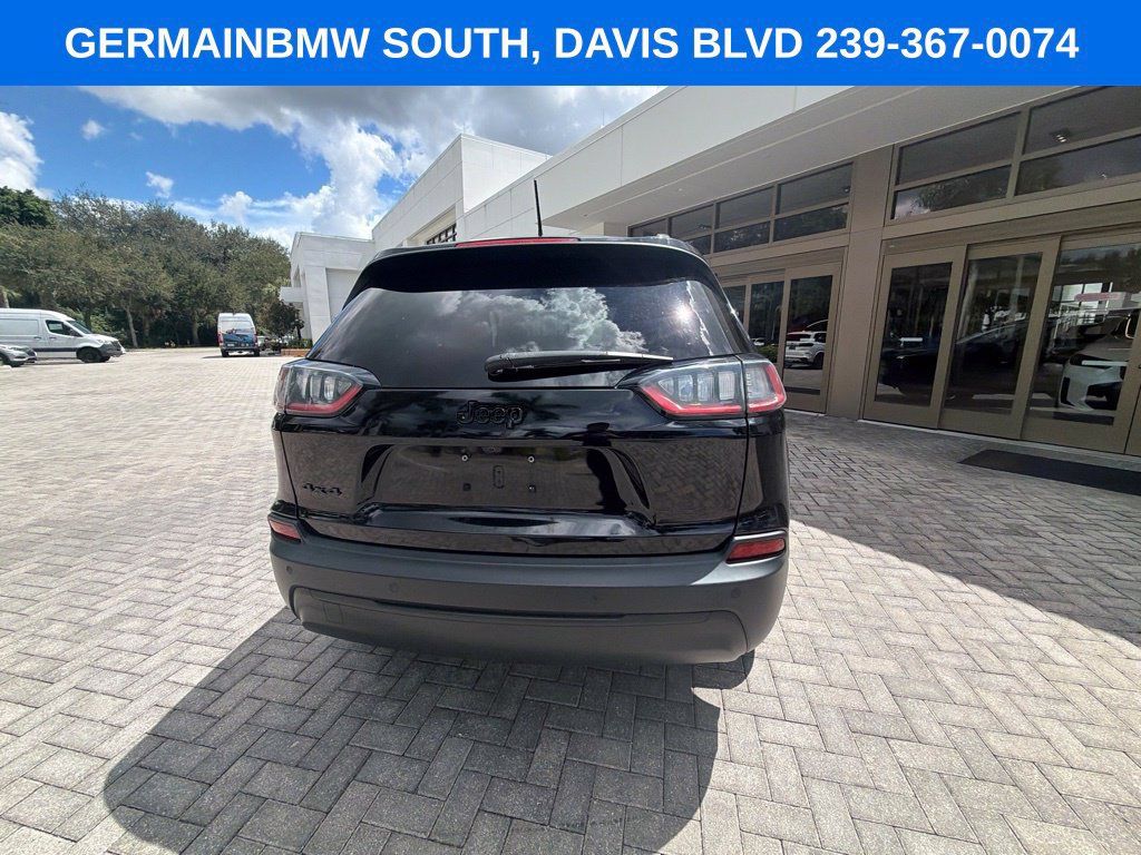 Used 2023 Jeep Cherokee Altitude Lux AWD/4WD image 9