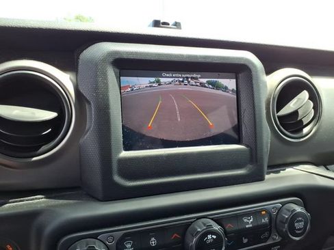 Used 2020 Jeep Wrangler Unlimited Sport AWD/4WD image 28