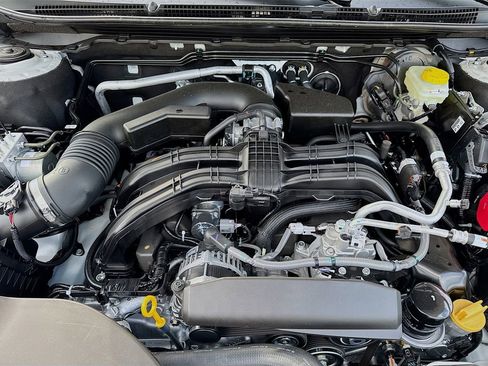 New 2025 Subaru Outback Limited image 40