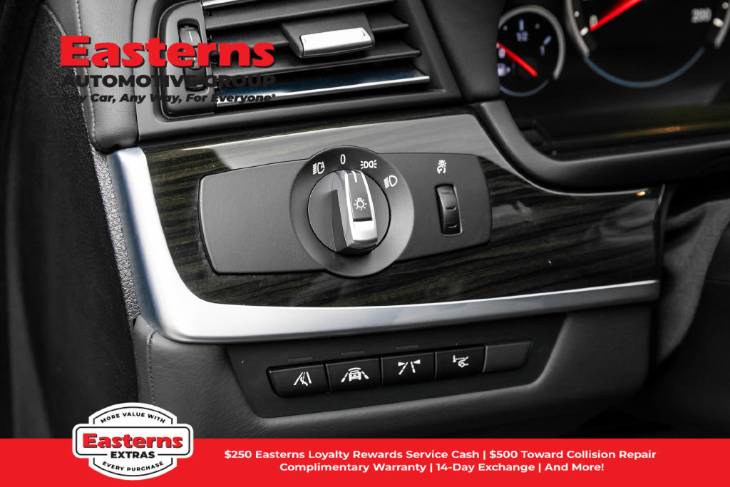 Used 2015 BMW M5 RWD image 21