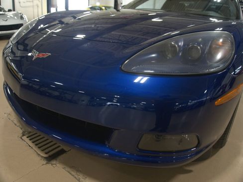 Used 2007 Chevrolet Corvette Coupe w/ Preferred Equipment Group RWD image 10