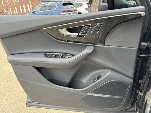 Used 2025 Audi Q7 2.0T Premium Plus w/ Premium Plus Package image 25