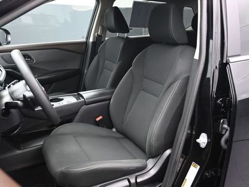 Used 2023 Nissan Rogue S FWD image 5
