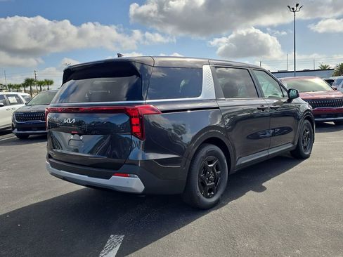 New 2026 Kia Carnival FWD image 8