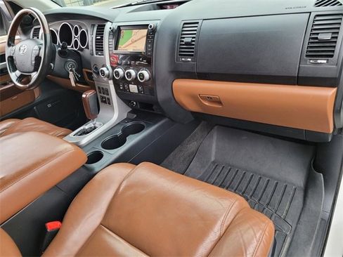 Used 2012 Toyota Sequoia Platinum image 20