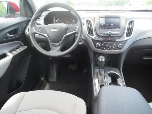 Used 2020 Chevrolet Equinox LT w/ LPO, Floor Liner Package FWD image 13