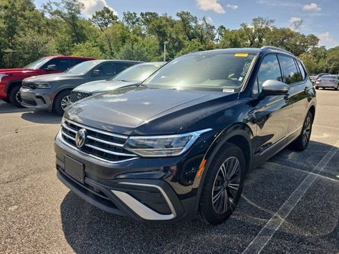 Used 2024 Volkswagen Tiguan Wolfsburg Edition AWD/4WD image 4