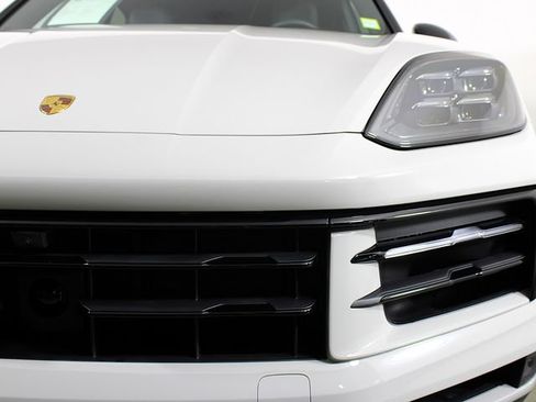 Certified 2026 Porsche Cayenne Coupe AWD/4WD image 11