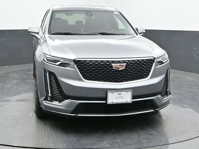 New 2025 Cadillac XT6 Luxury