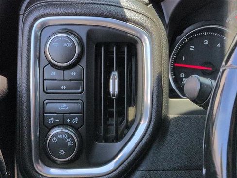 Used 2023 Chevrolet Silverado 3500 LT AWD/4WD image 17