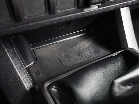 Used 2018 Toyota Tacoma TRD Sport AWD/4WD image 44