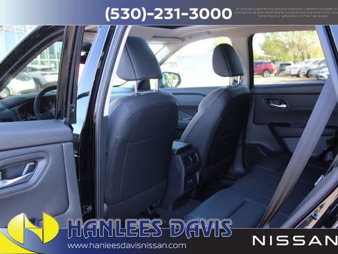 New 2026 Nissan Rogue SV FWD image 17