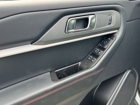 New 2026 Ford Explorer ST-Line w/ ST-Line Street Pack AWD/4WD image 15
