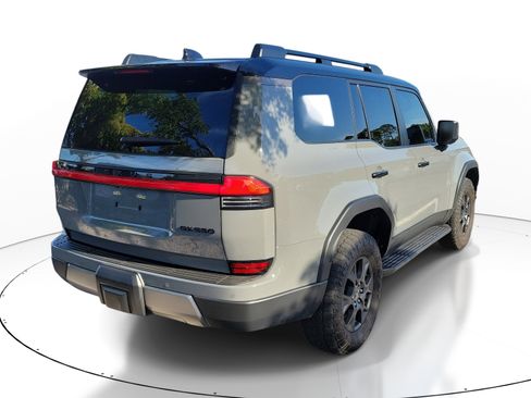 Used 2024 Lexus GX 550 image 6
