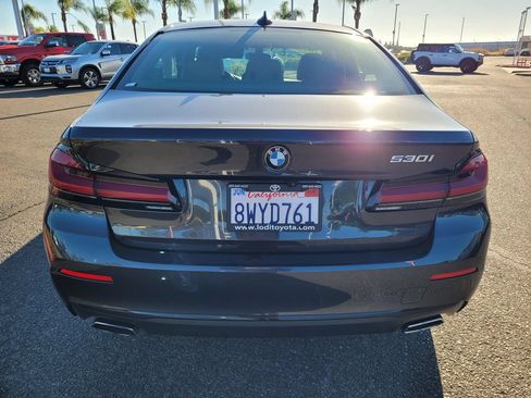 Used 2021 BMW 530i w/ Premium Package RWD image 5