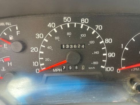 Used 1999 Ford F550 4x4 Regular Cab Super Duty image 19