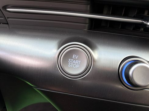 Certified 2024 Hyundai Kona SE FWD image 28