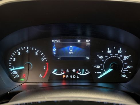 Used 2022 Ford Escape SE w/ SE Sport Appearance Package image 18